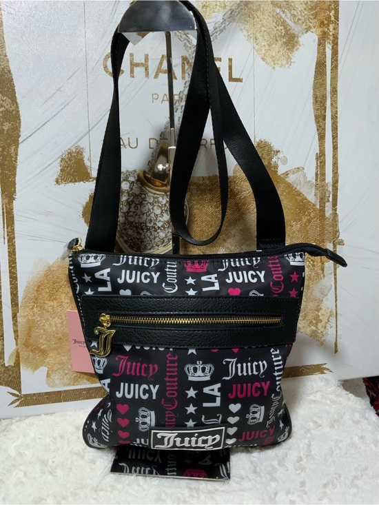 Juicy Couture Handbags - ⭐Juicy Couture Black and Pink Logo Print Crossbody Bag